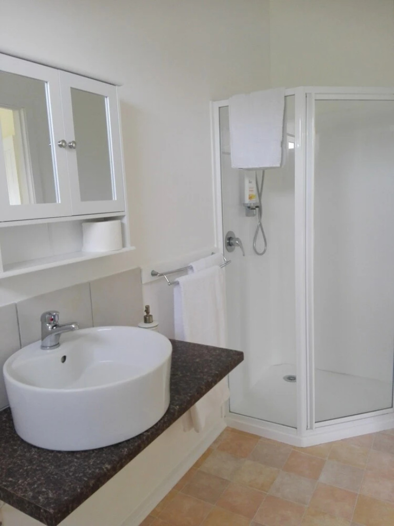 Purple Hen Country Lodge