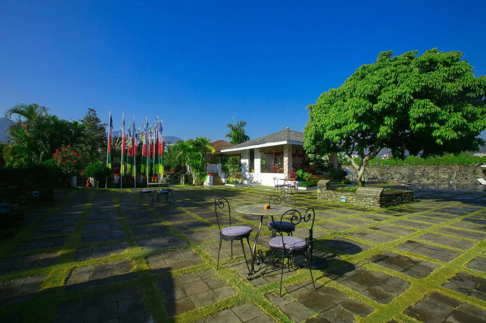 Shangri-La Village Resort