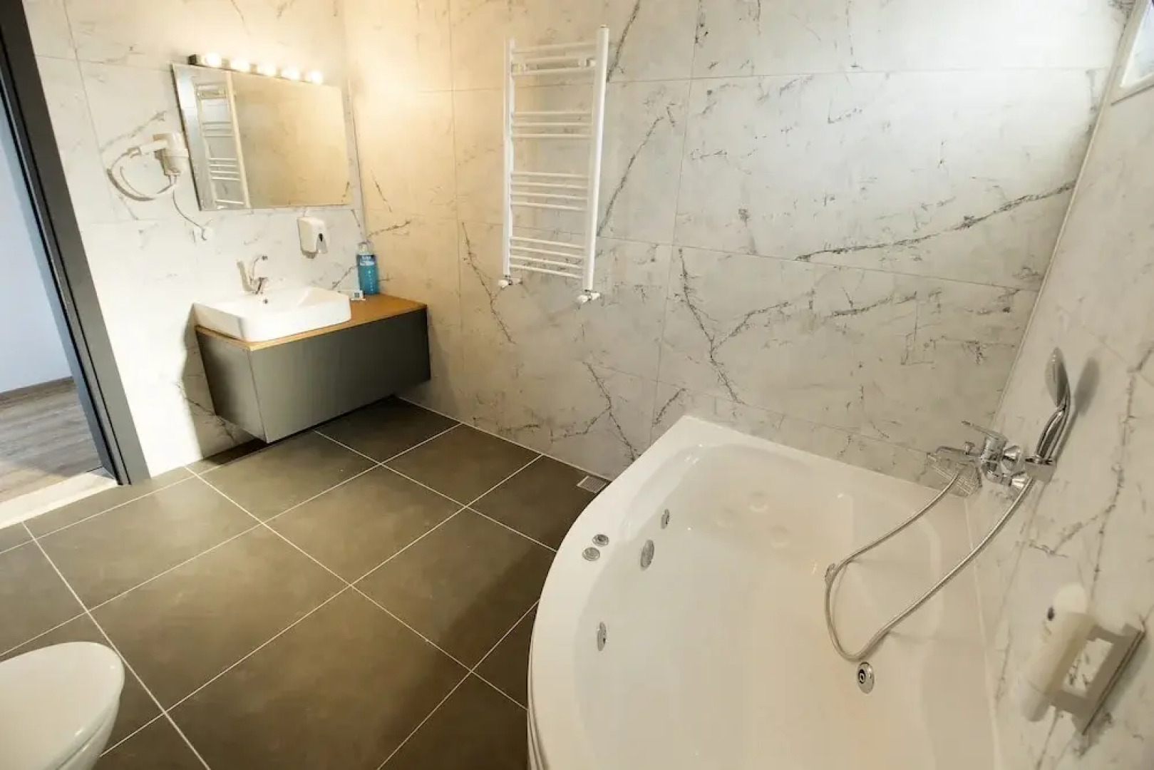 Big Point Plus Hotel