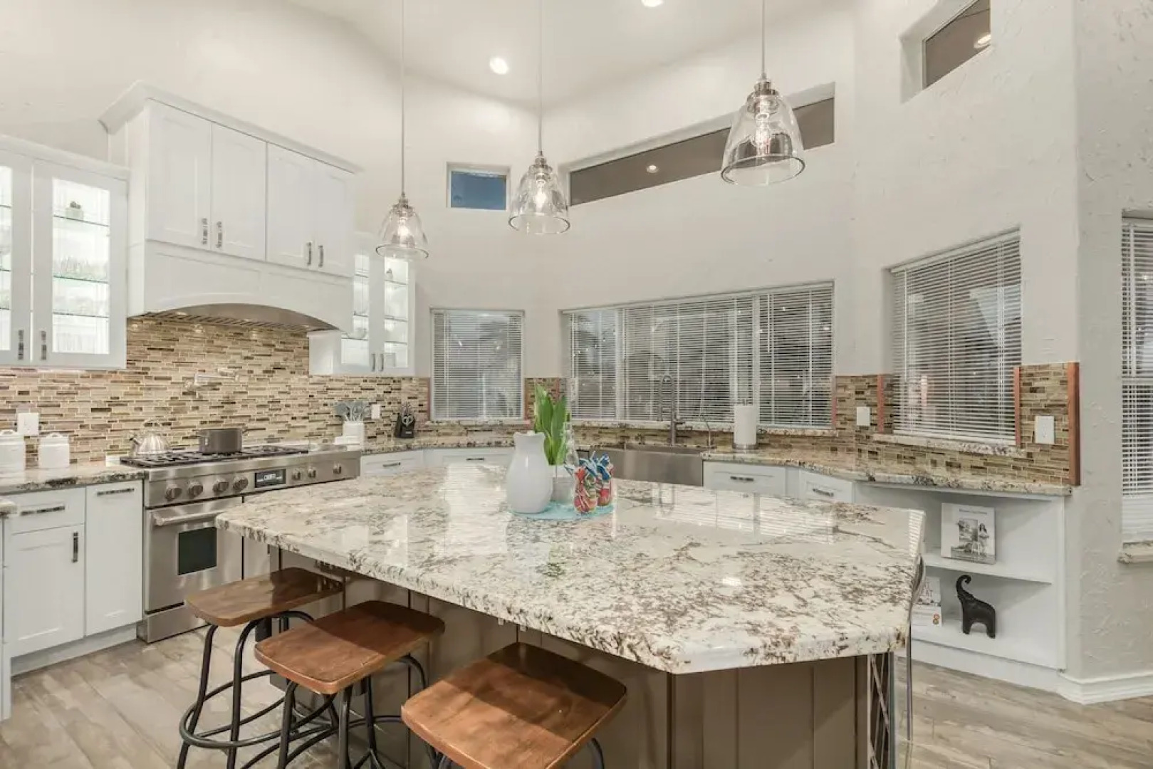 Three Palms Citrus Cove Mesa