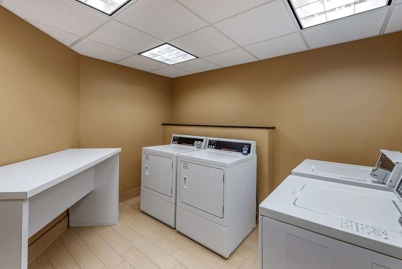 Comfort Suites Chesapeake - Norfolk