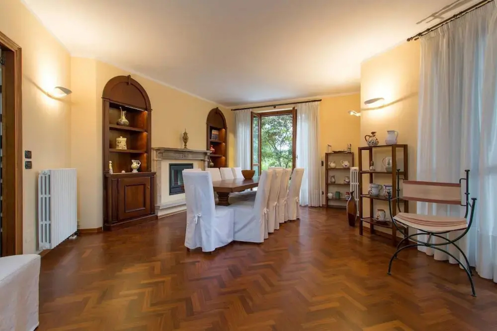 Lake Maggiore Villa With Beach Access, Near Village Centre, Wifi, BBQ
