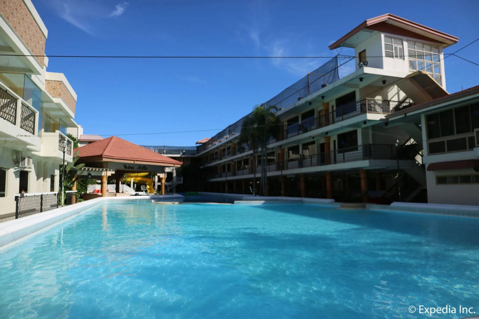 Splash Oasis Resort Hotel