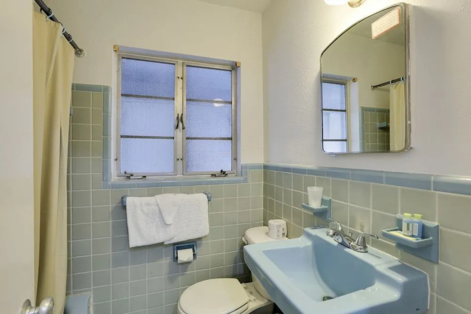 Sunrise Resort Motel South