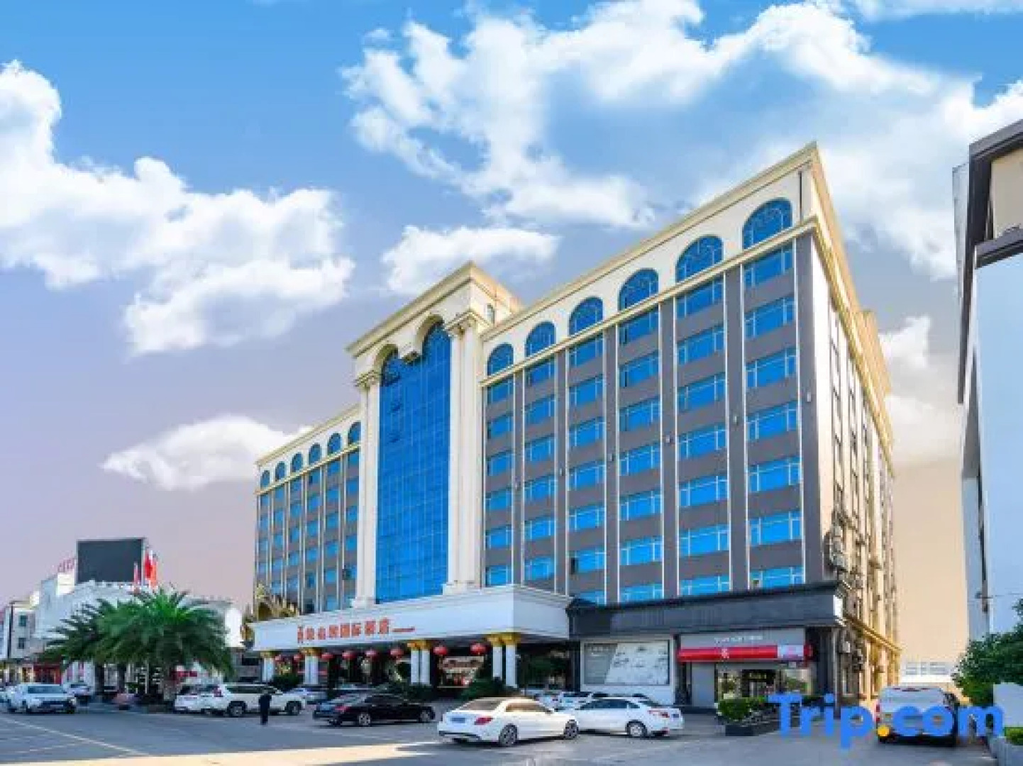 Vienna International Hotel Shantou Chenghai Waisha Bridge