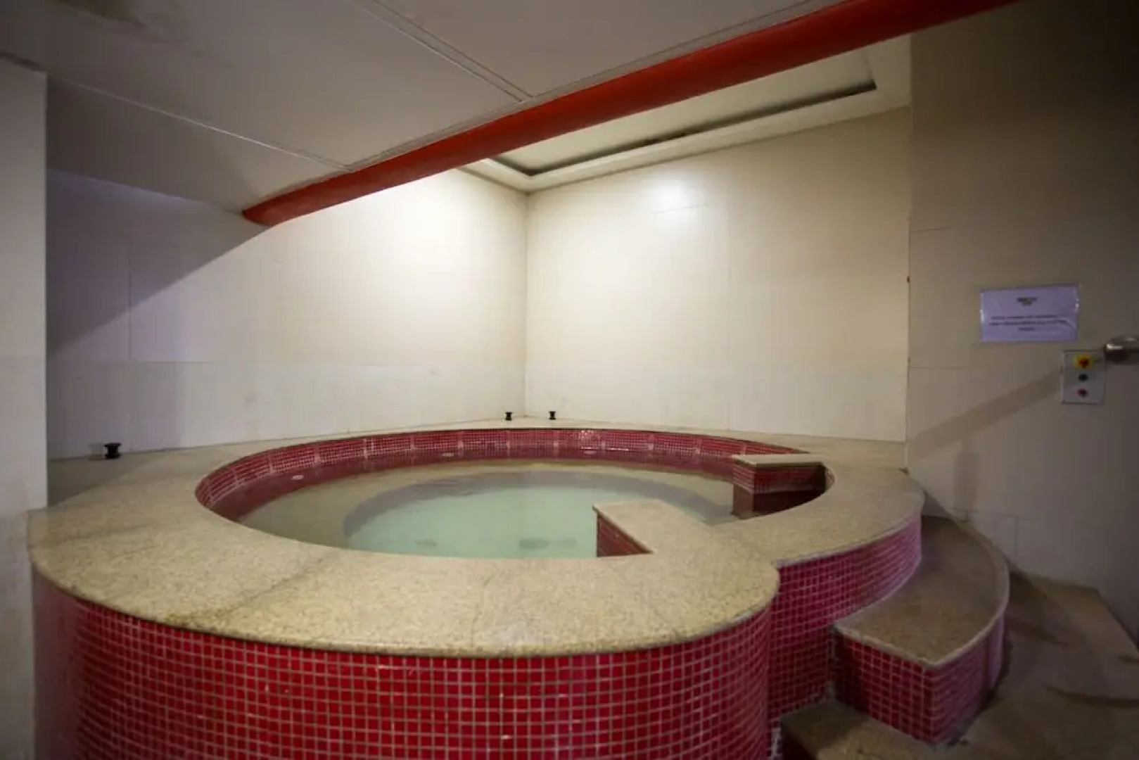 OYO 10881 Hotel Club 29