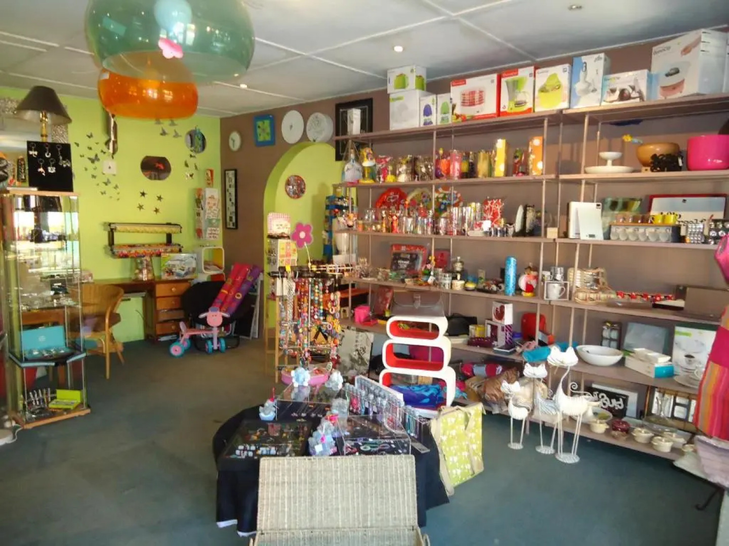 Planet Hotel HollyBum