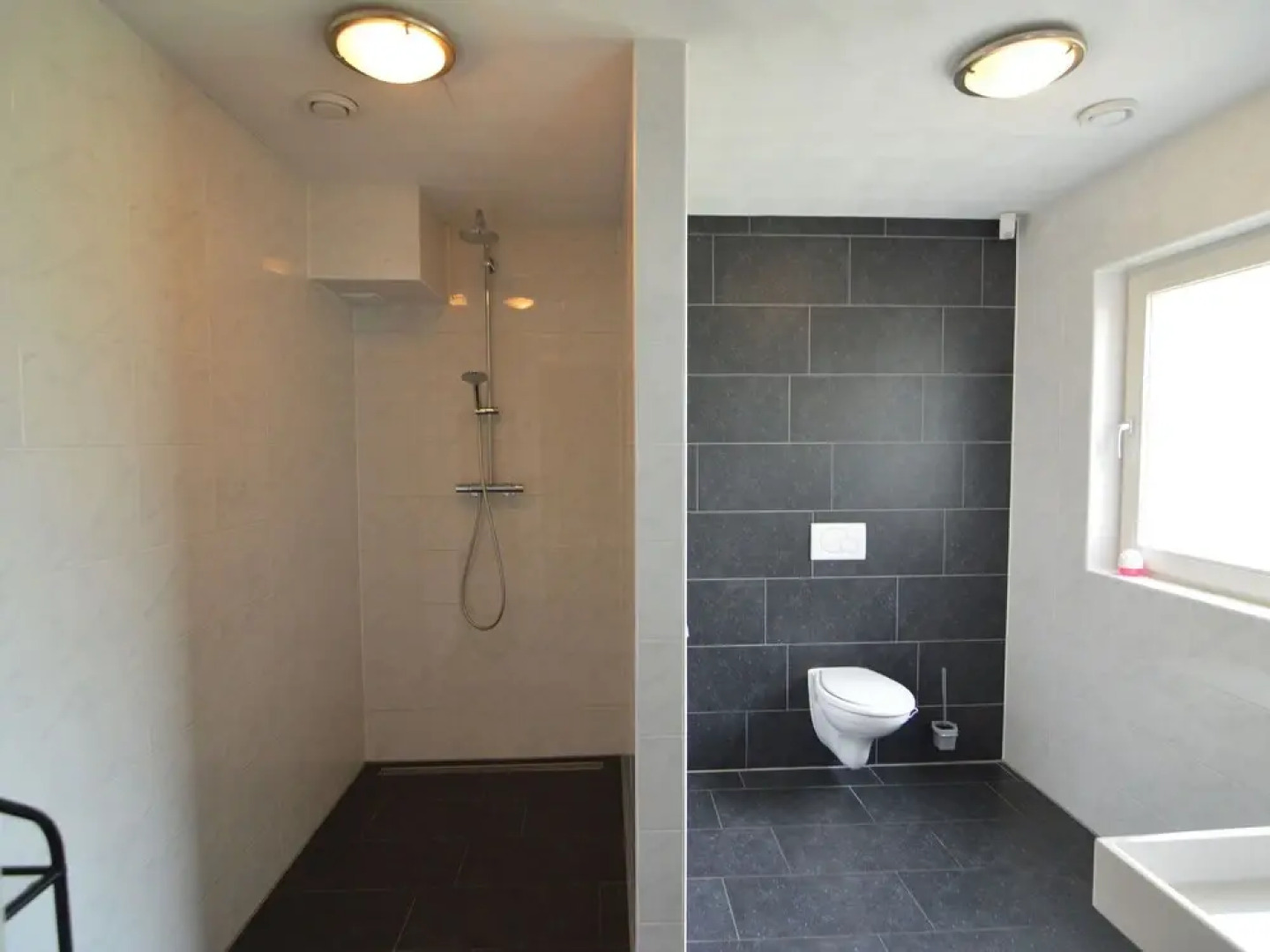 Lovely Group Home With Lots of Privacy, Ideal for Families and Friends