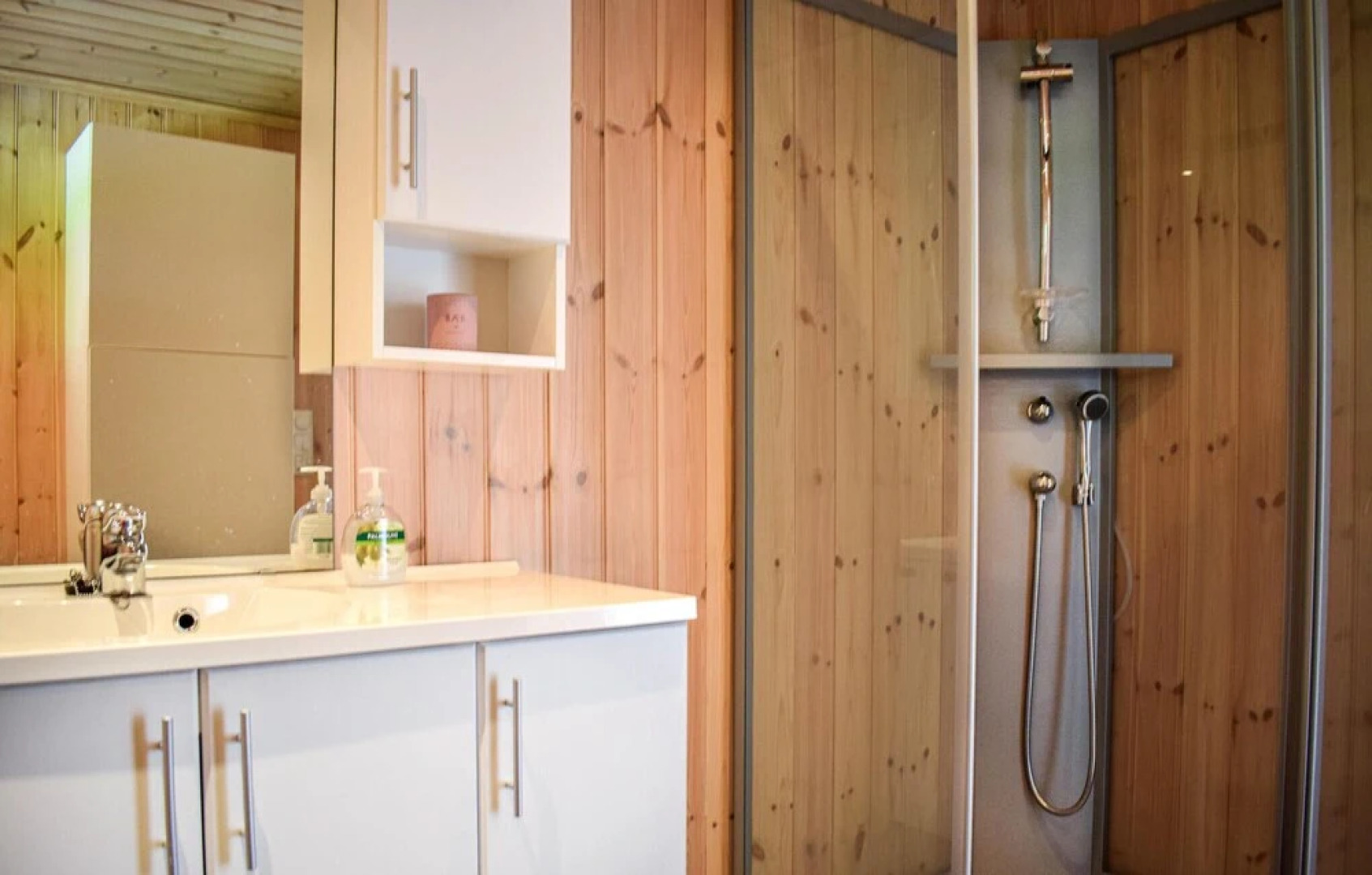 Stunning Home in Bjoa With 4 Bedrooms and Wifi