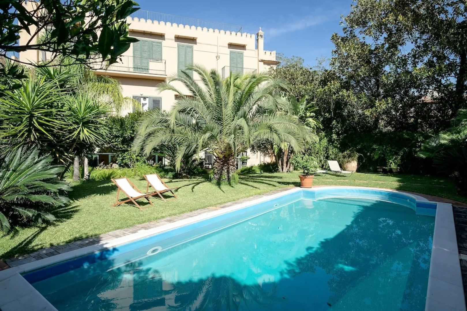 Suitelowcost Villa Bagheria