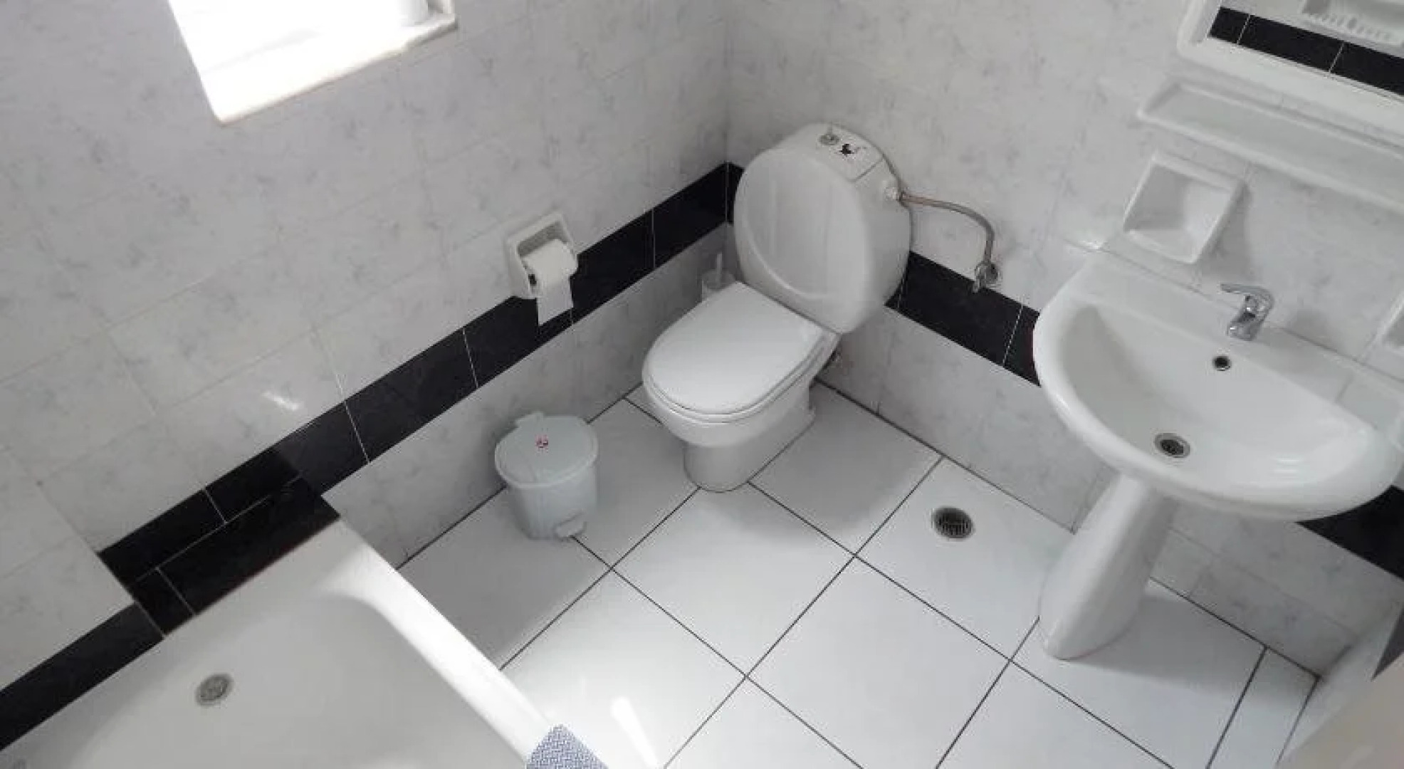 Apollon Studios & Apartments