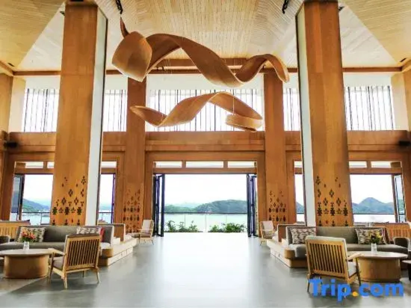 Katamaran Hotel & Resort Komodo