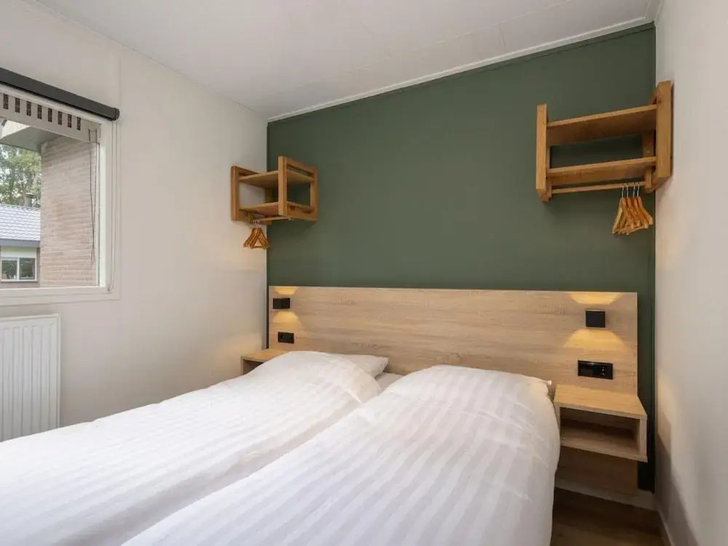 Bungalow in Park De Peel - Car-free Retreat