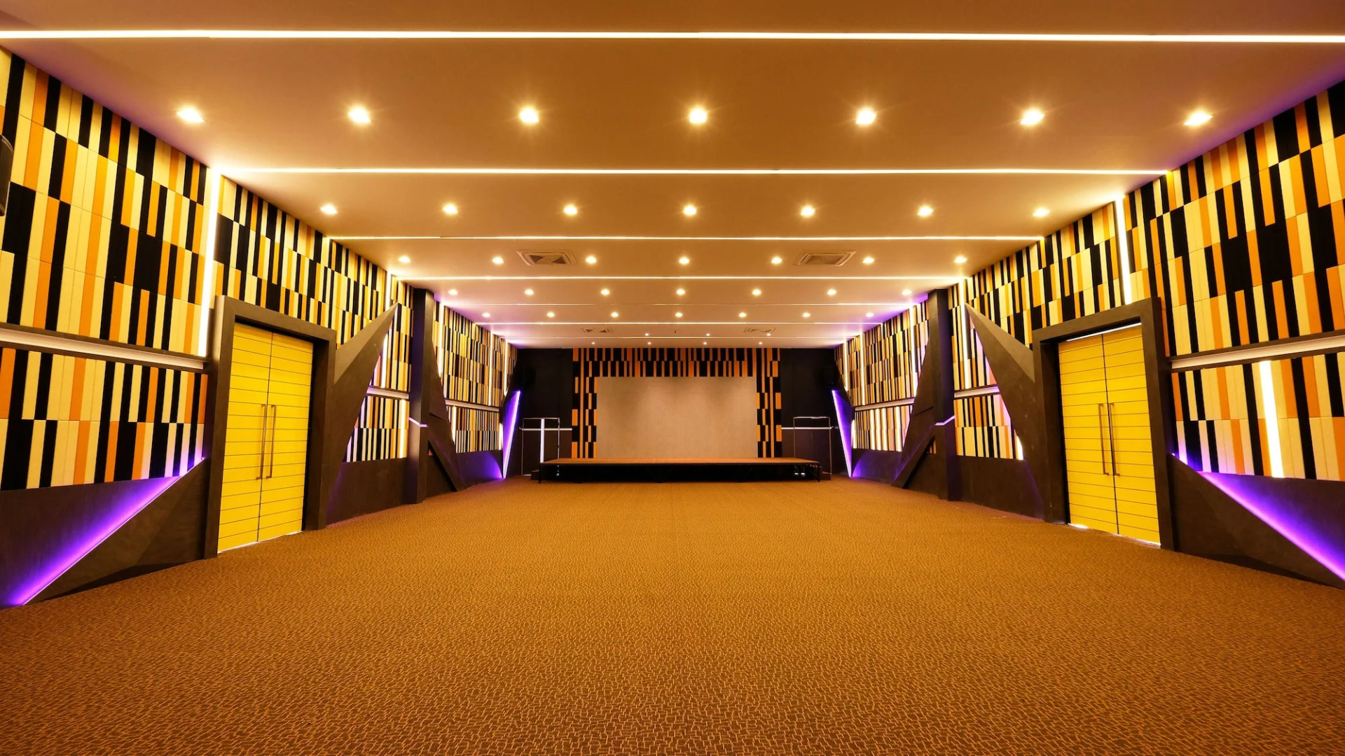 Play Phala Beach Rayong