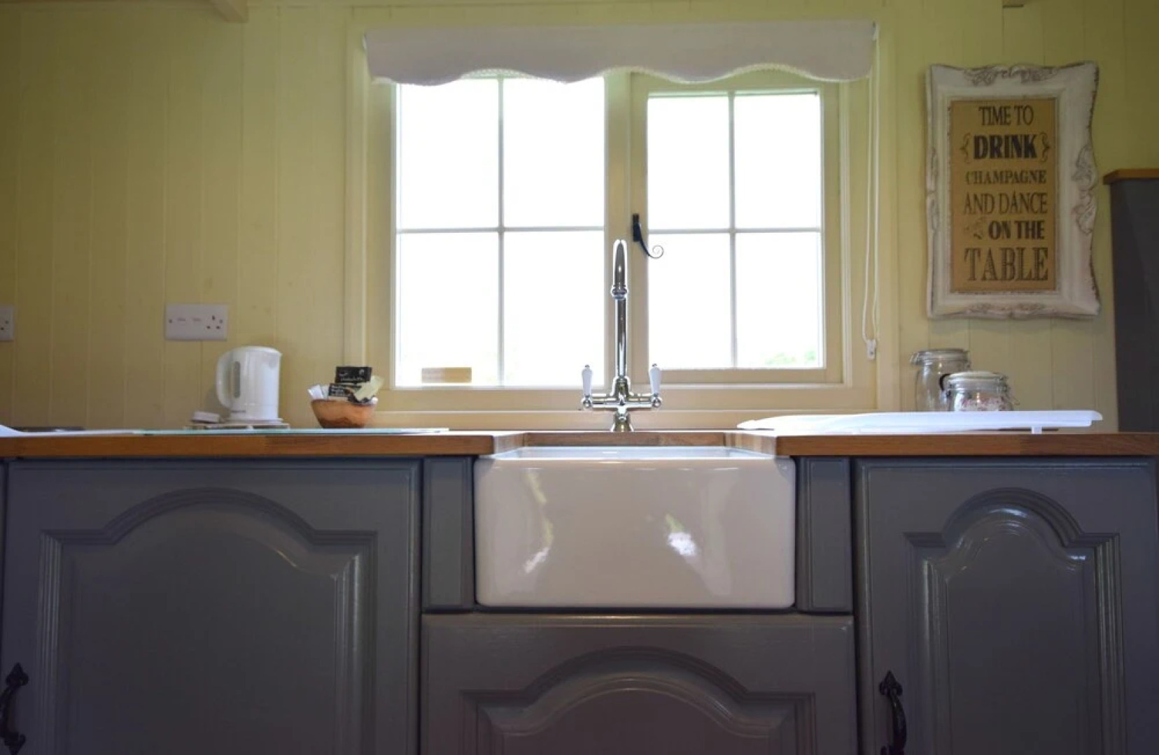 Keepers Cosy, Shepherds Hut , Alresford 491853