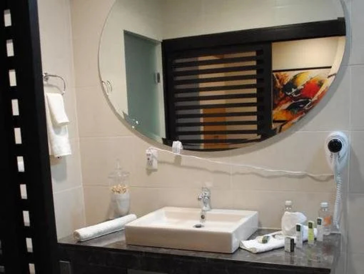 Hotel Centinela Grand