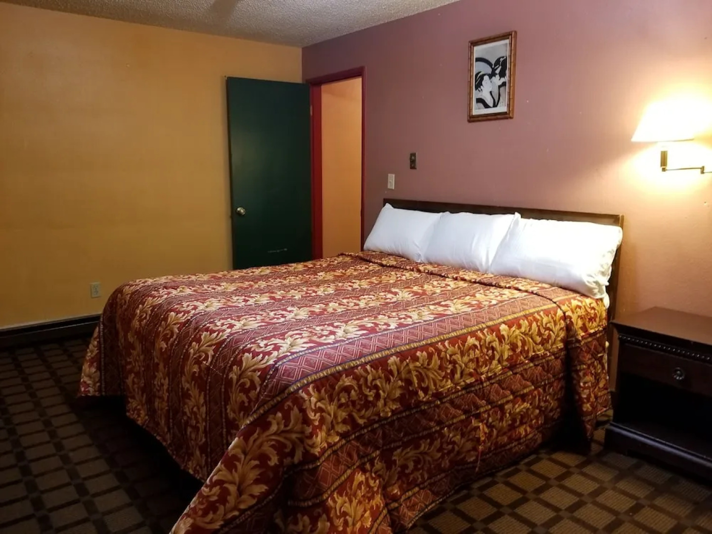 SeaTac Crest Motor Inn