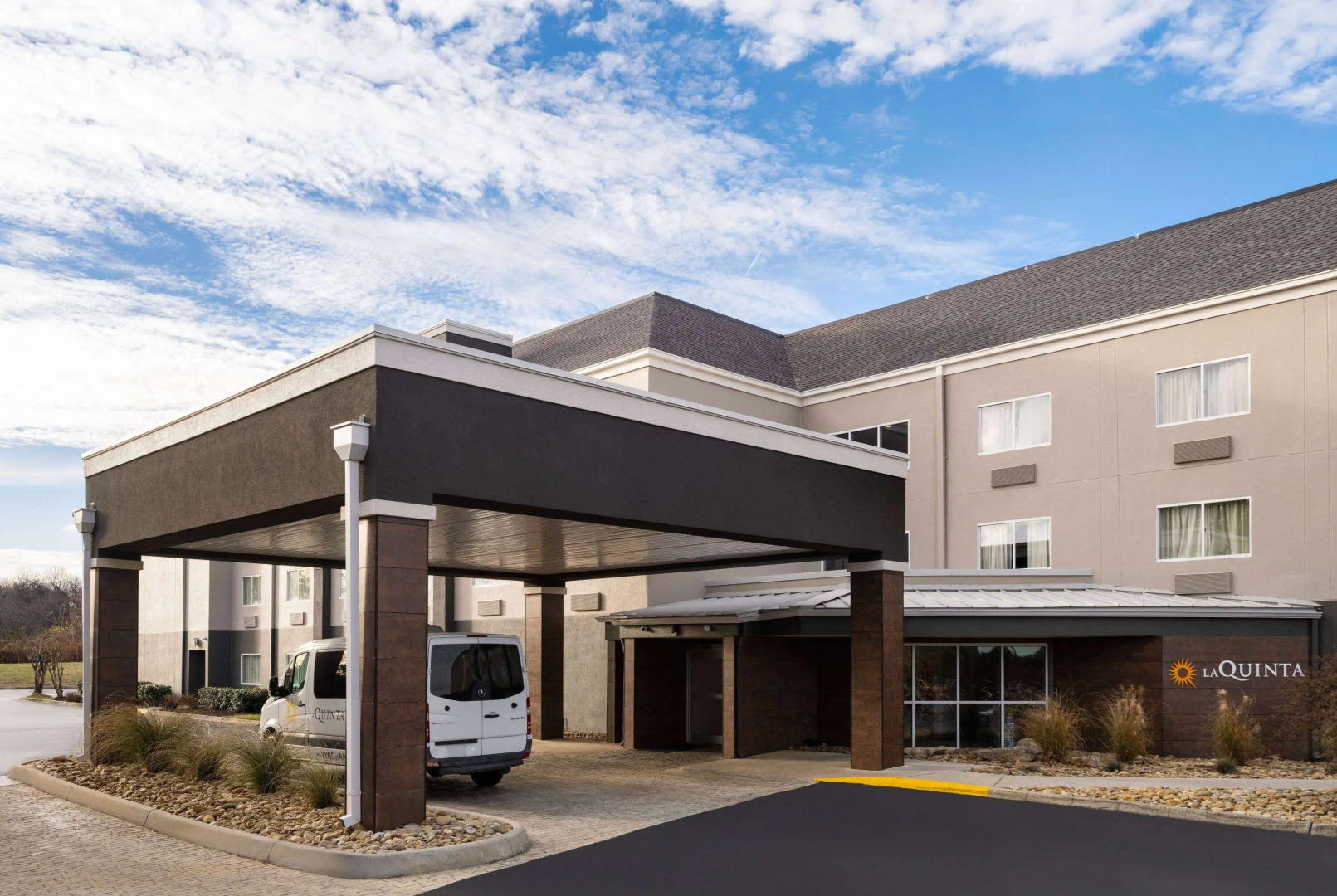 La Quinta Inn & Suites by Wyndham Knoxville Airport