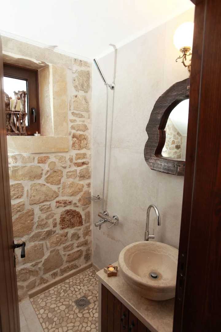 Villa with private pool near the beach