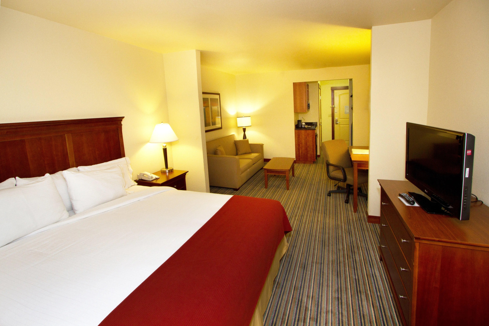 Holiday Inn Express and Suites Turlock by IHG
