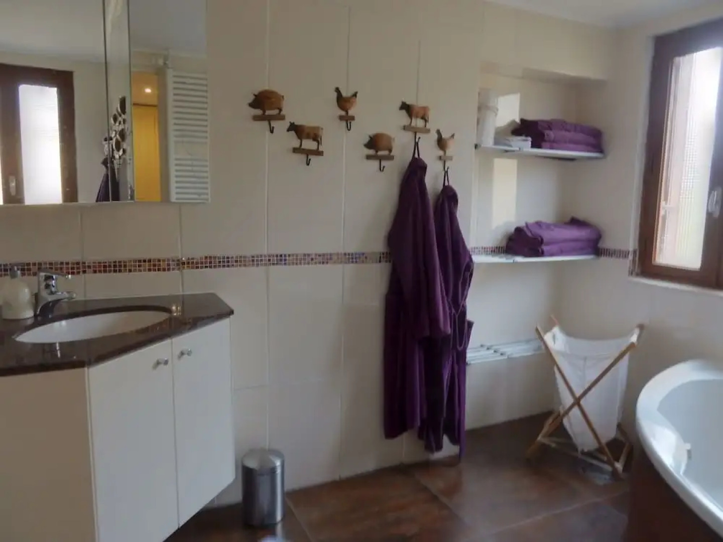 Spacious Holiday Home With Sauna in Celles-sur-plaine