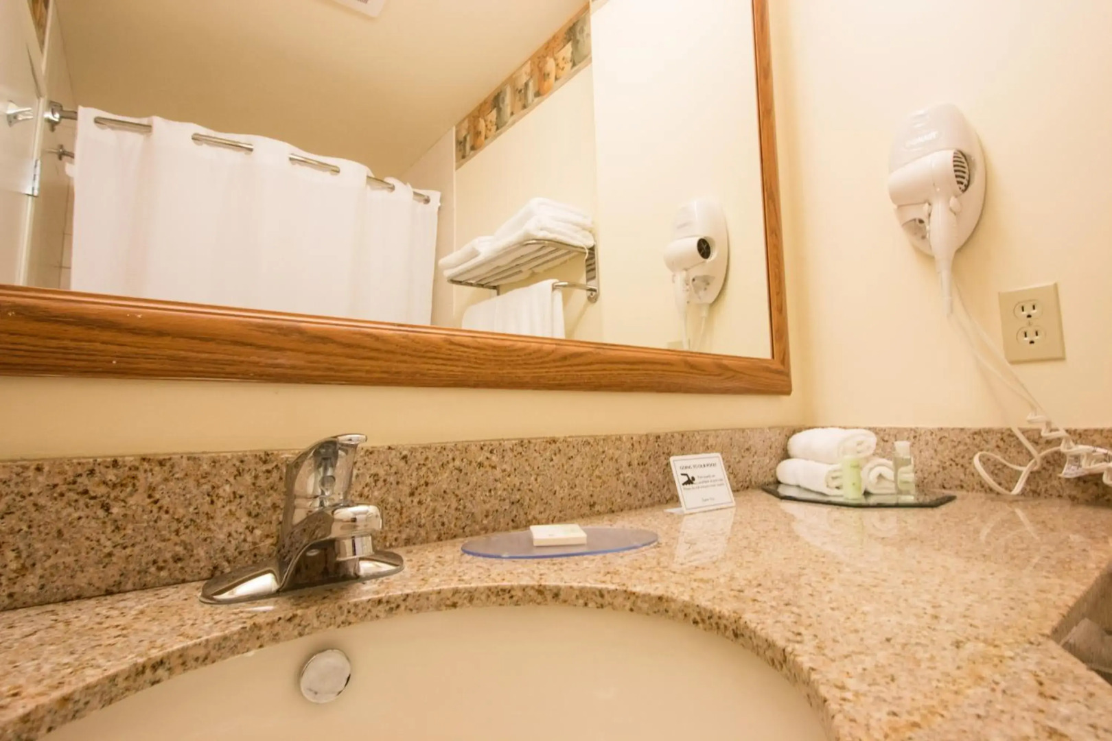 Blue Gate Garden Inn