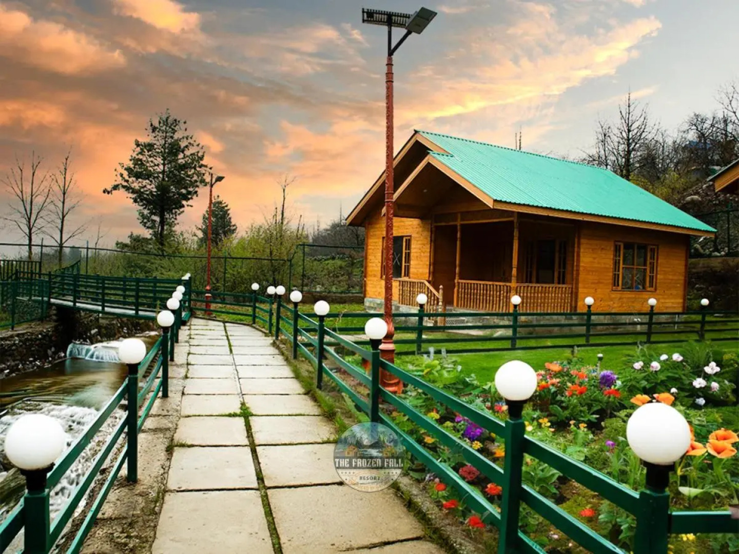 The FrozenFall Resort - Gulmarg