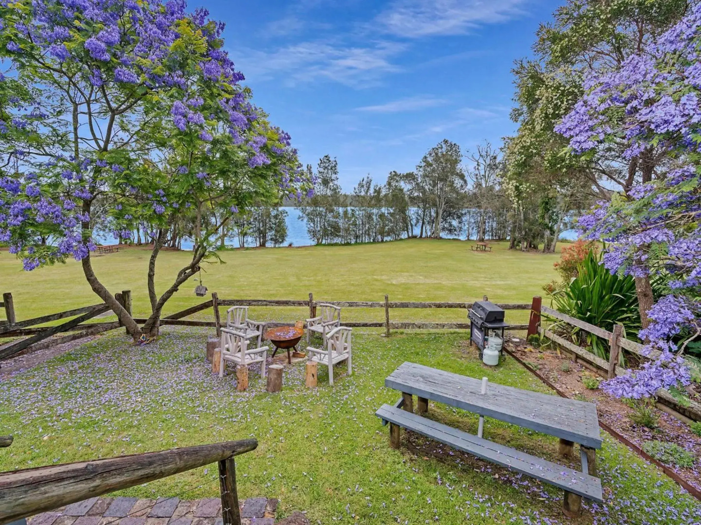 The Lake House at Erowal Bay 4pm Check Out Sundays