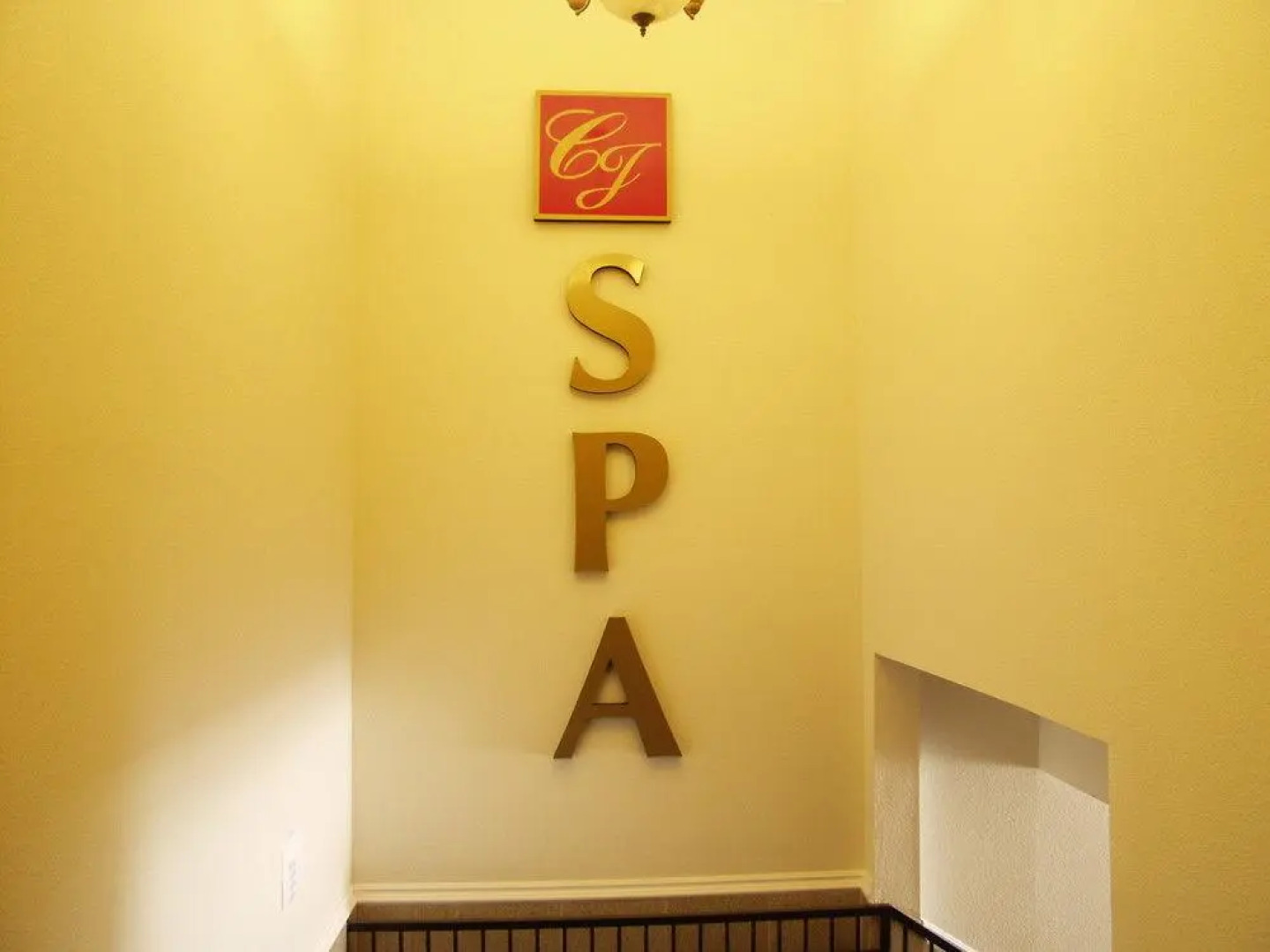 CJ Grand Hotel & Spa