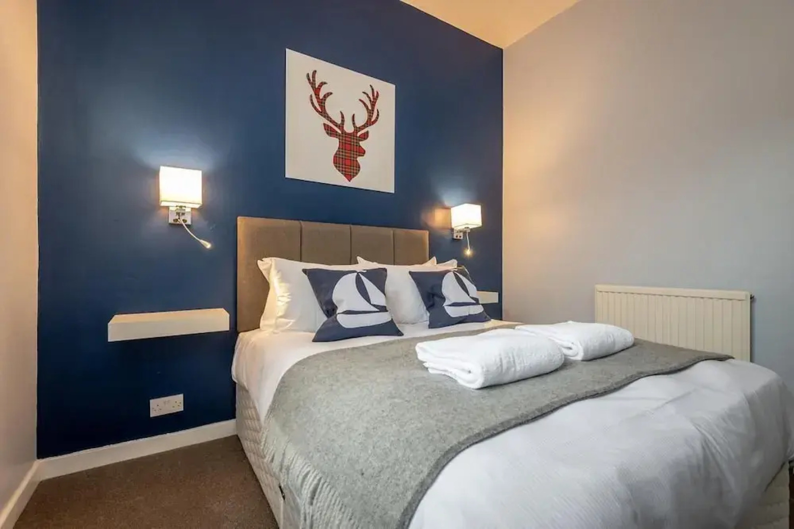 Market Street Apartment Sleeps 6