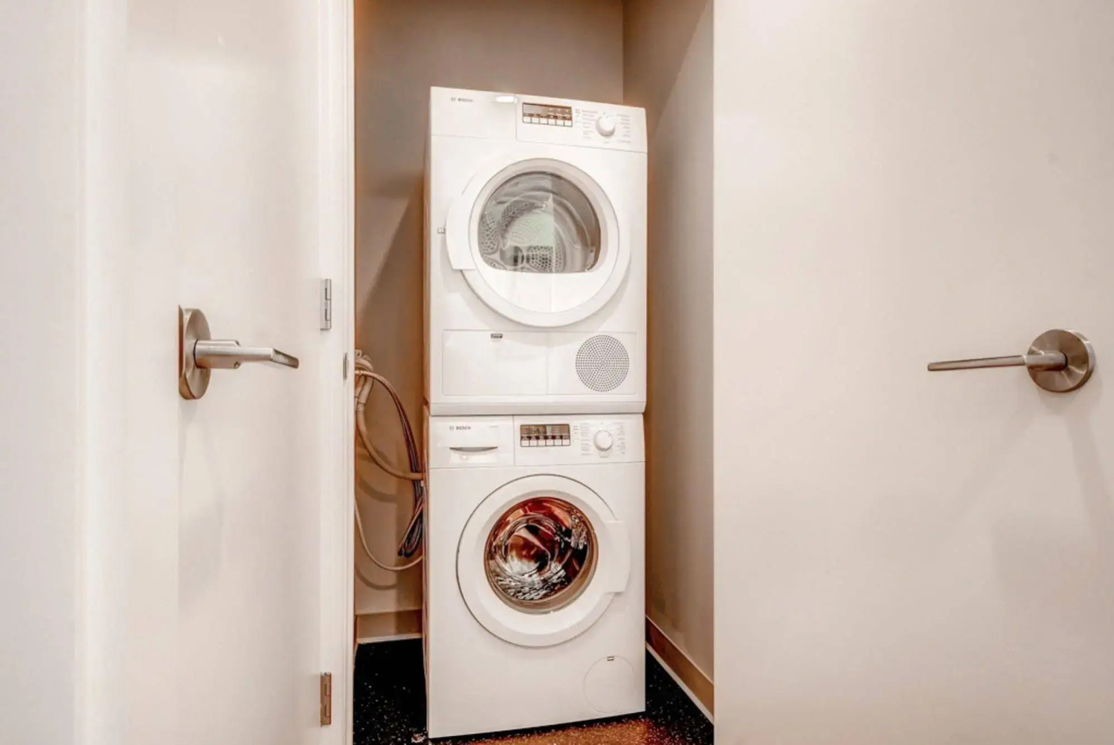 Global Luxury Suites at The Financial District