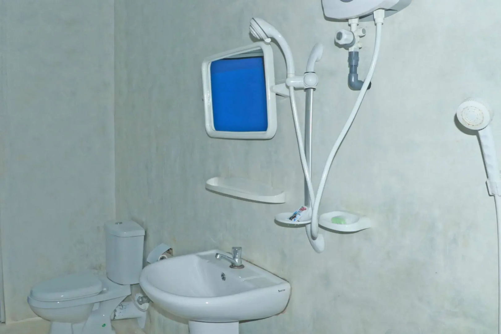 Roshanne Beach Resort