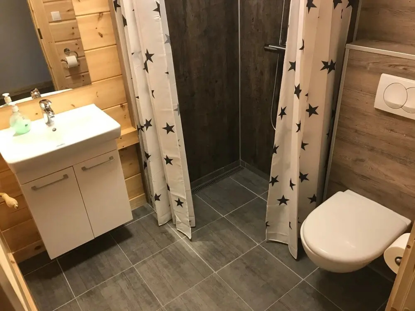 Glaðheimar Guesthouse