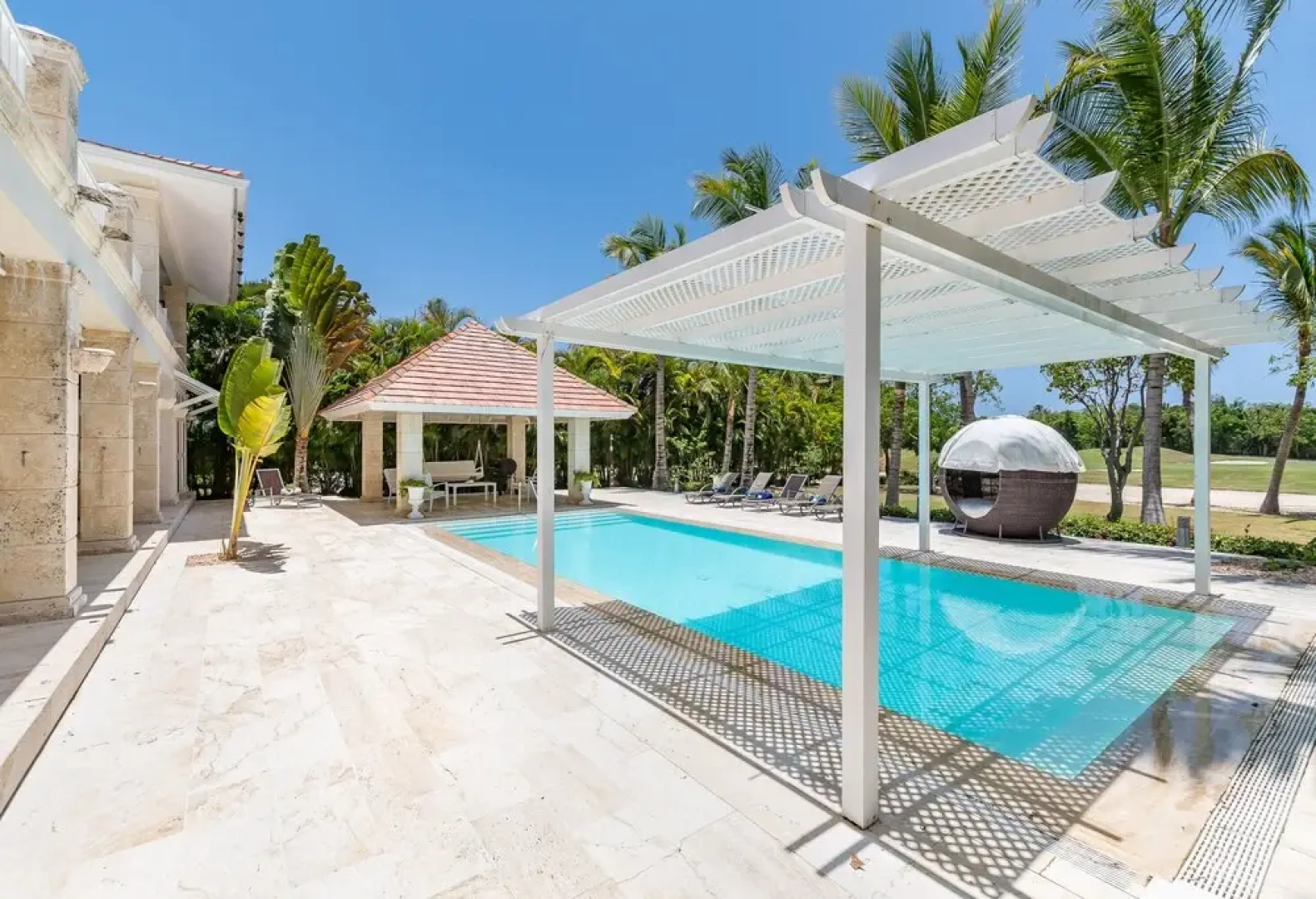 5-star villa near Playa Blanca Beach