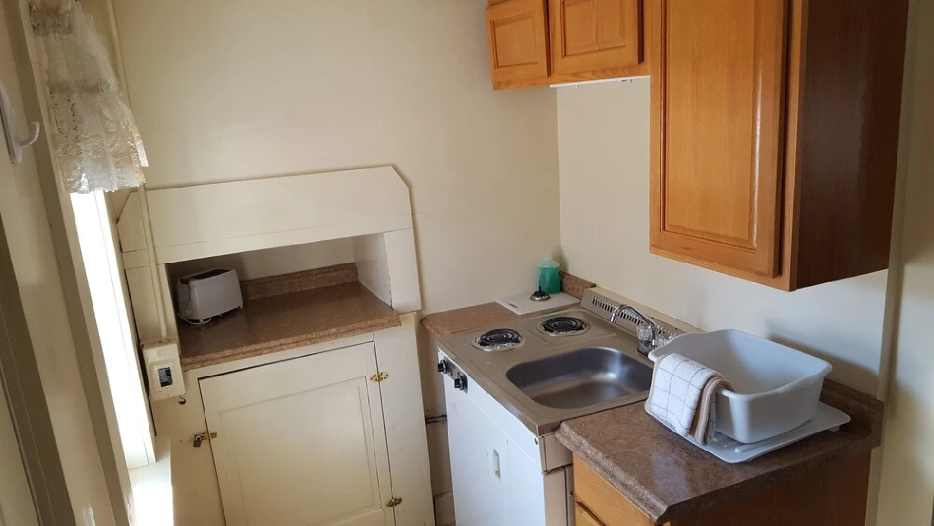 Riverbank Motel and Cabins