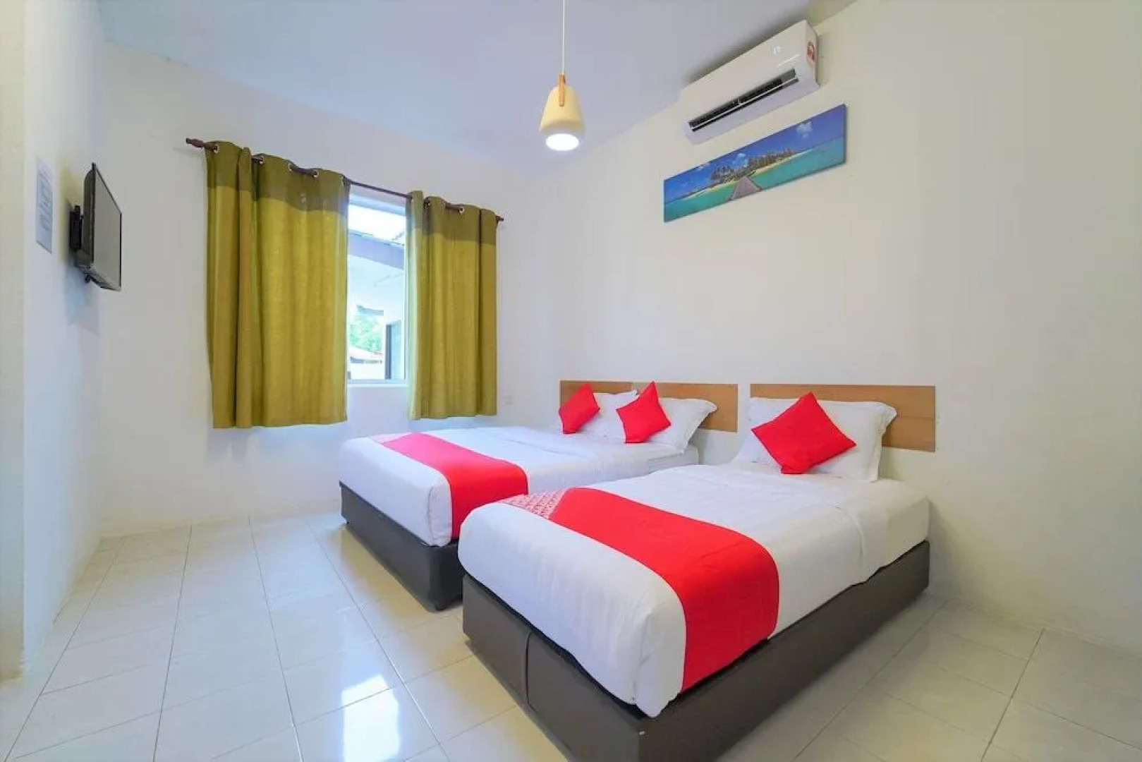 OYO 90085 Crystal Sintok Chalet