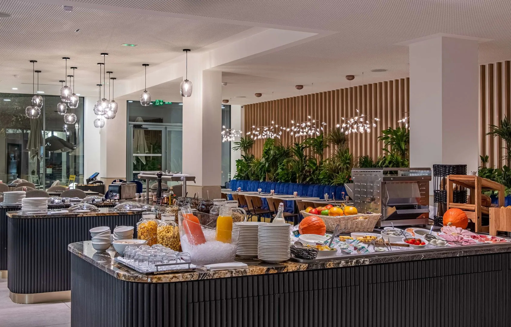 Golden Tulip Lyon Ouest Techlid Hotel & Spa