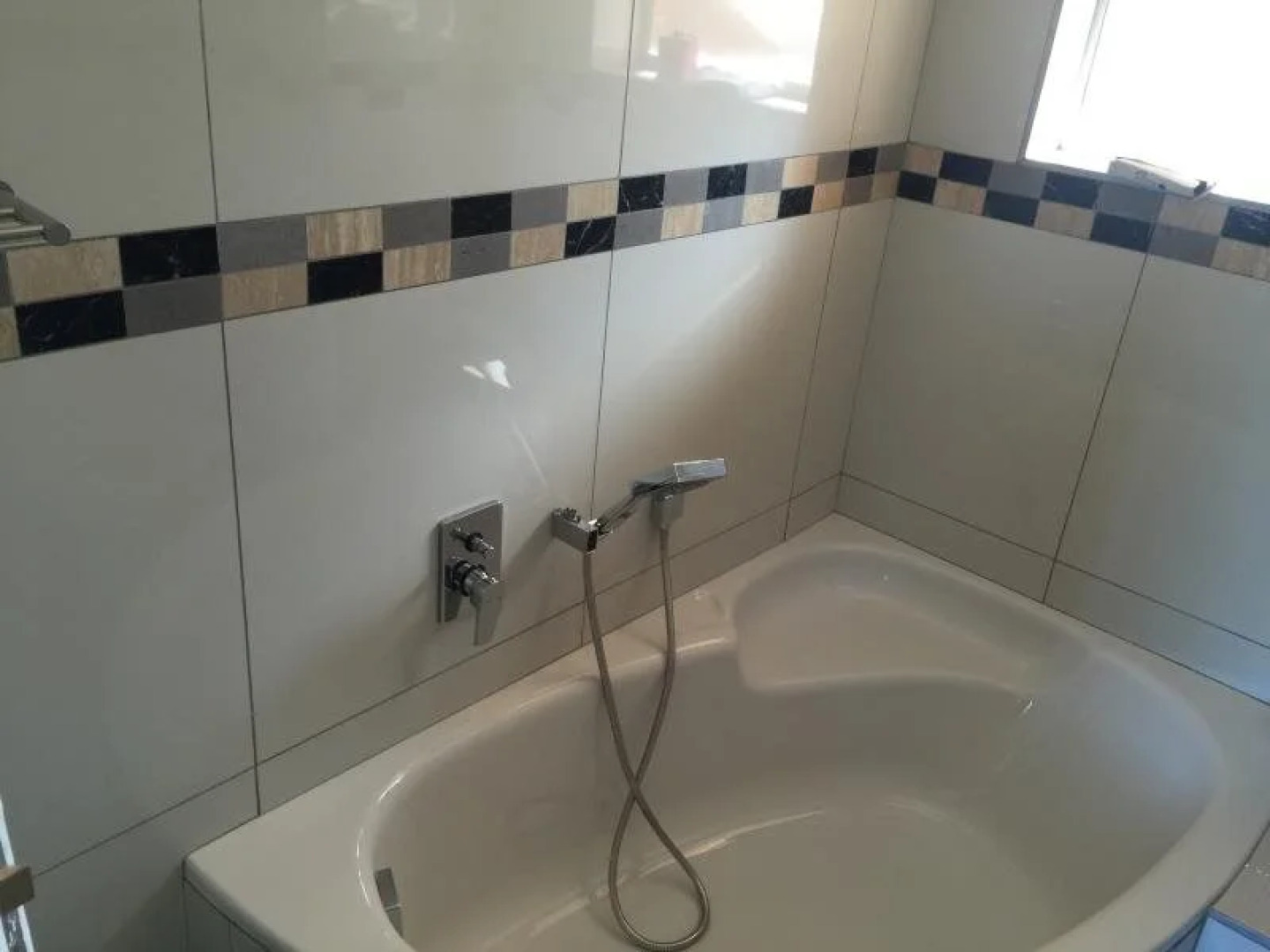 Shangri La Holiday Flats