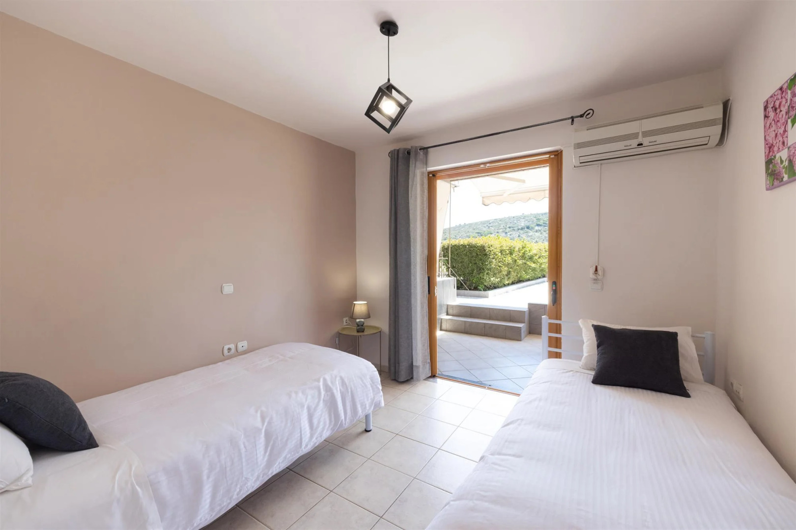 Stork Holiday Apartments - Garden & Sea View