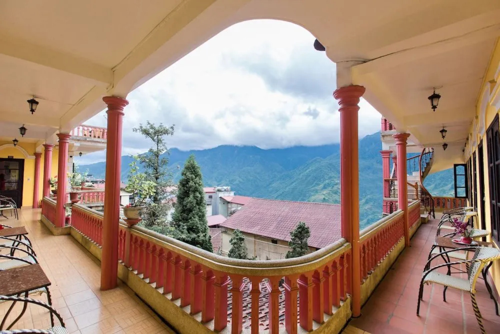 Auberge Dang Trung Hotel