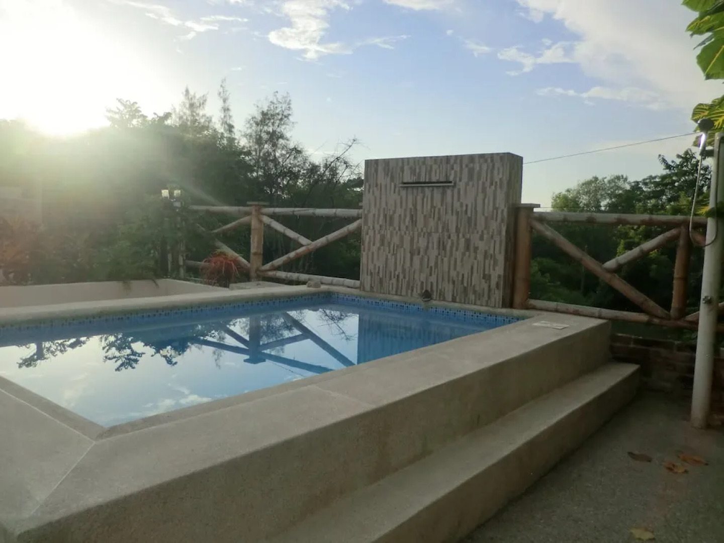 Charlie Suites Ayampe