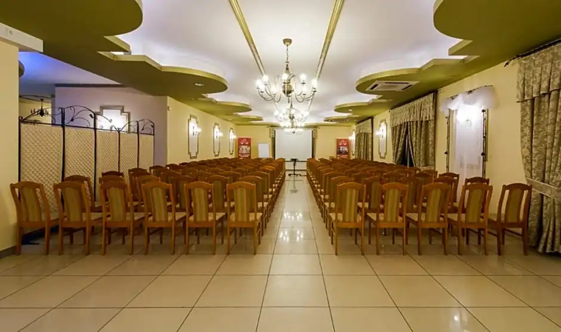 Hotel Dworek Różany