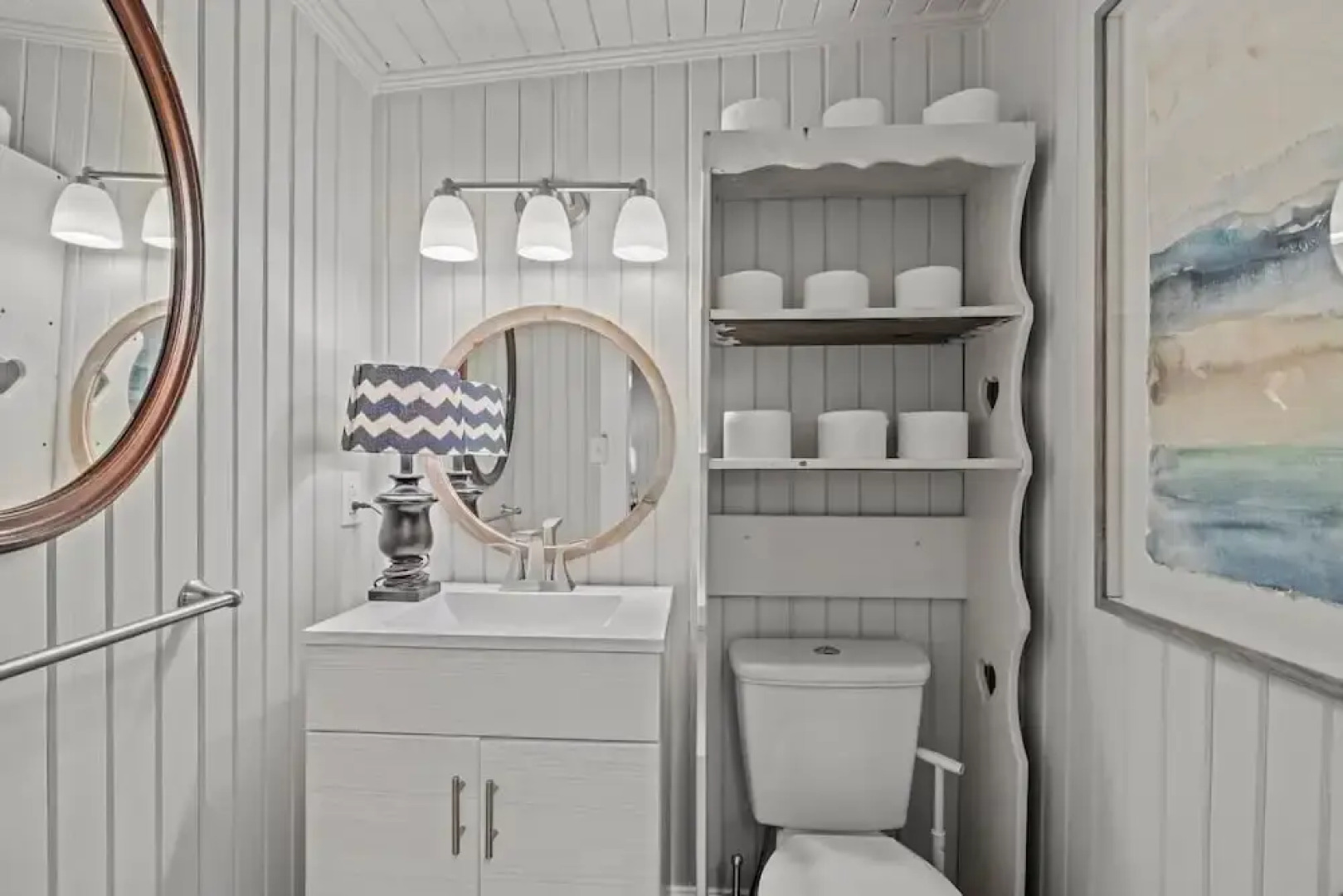 Conch's Point Cottage 2 Bedroom Home by RedAwning