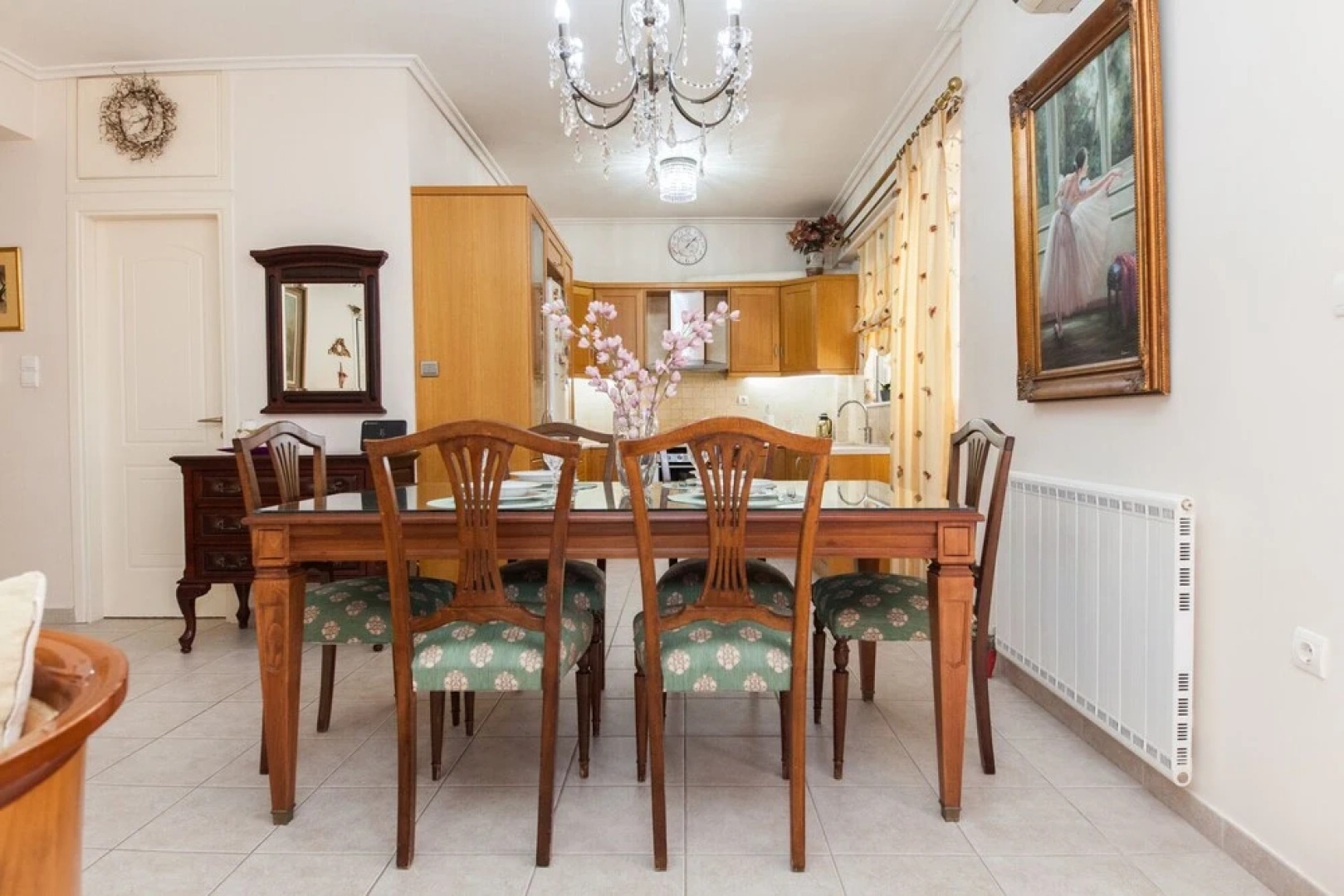 Deluxe 2 Bedroom apt in Petroupoli