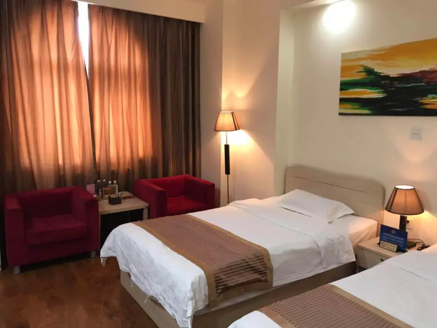 Ezhou Red Sun Grand Hotel