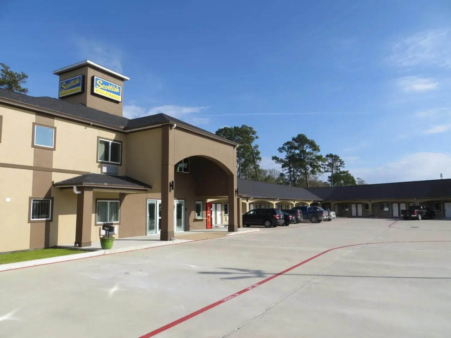 Scottish Inn & Suites