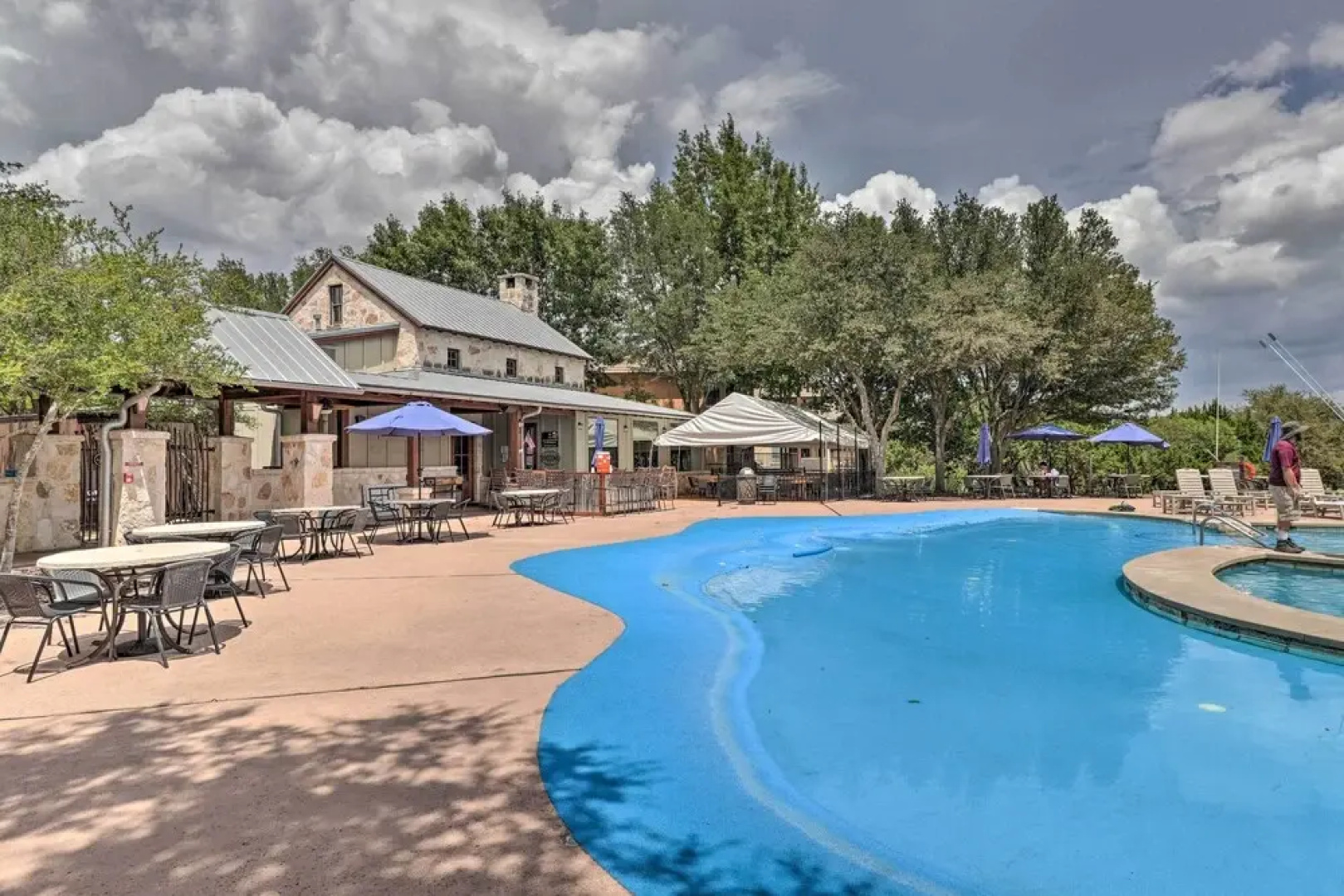 Lake Travis Condo W/ Resort Amenity Access!