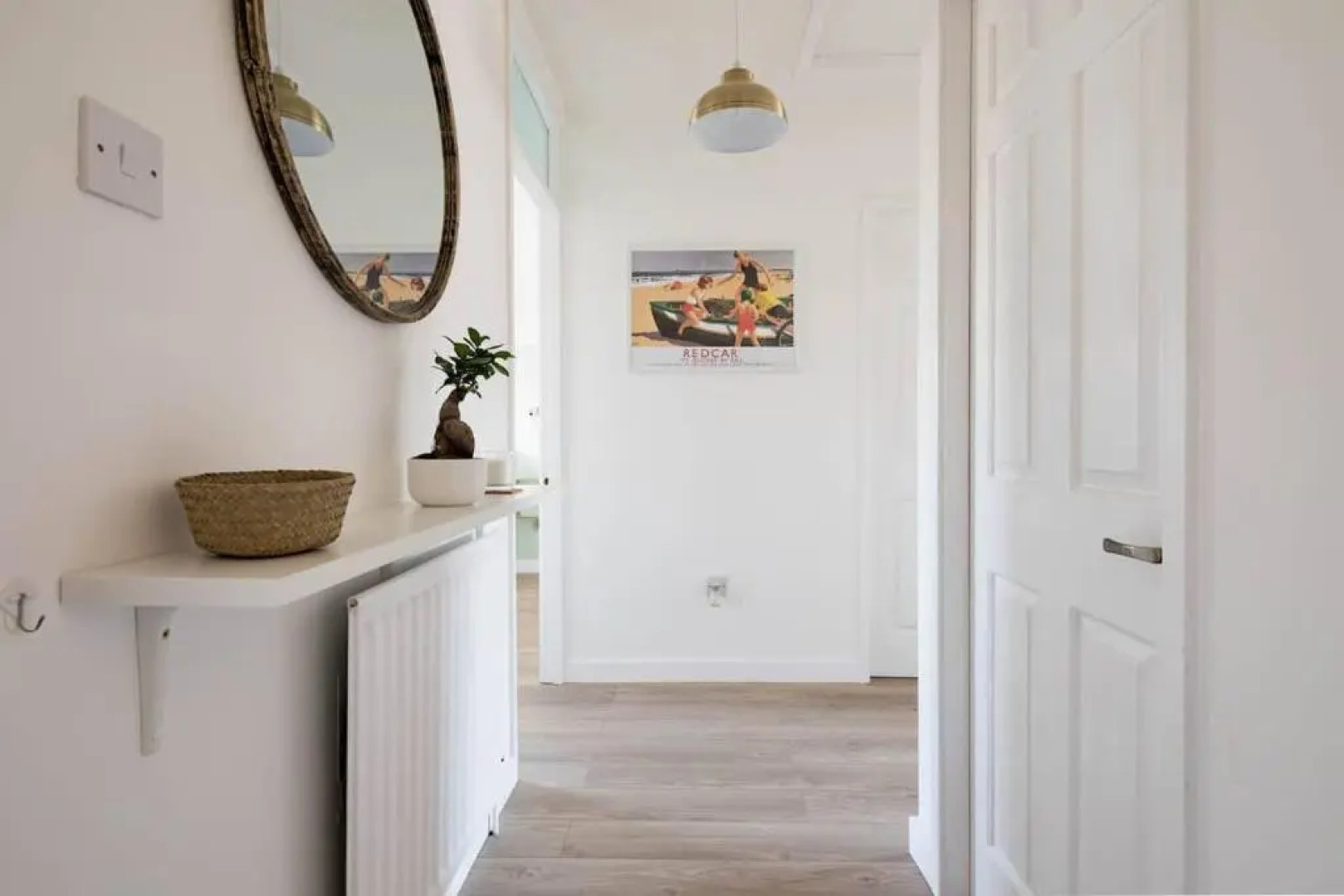 Stylish apartment with balcony, minutes from beach