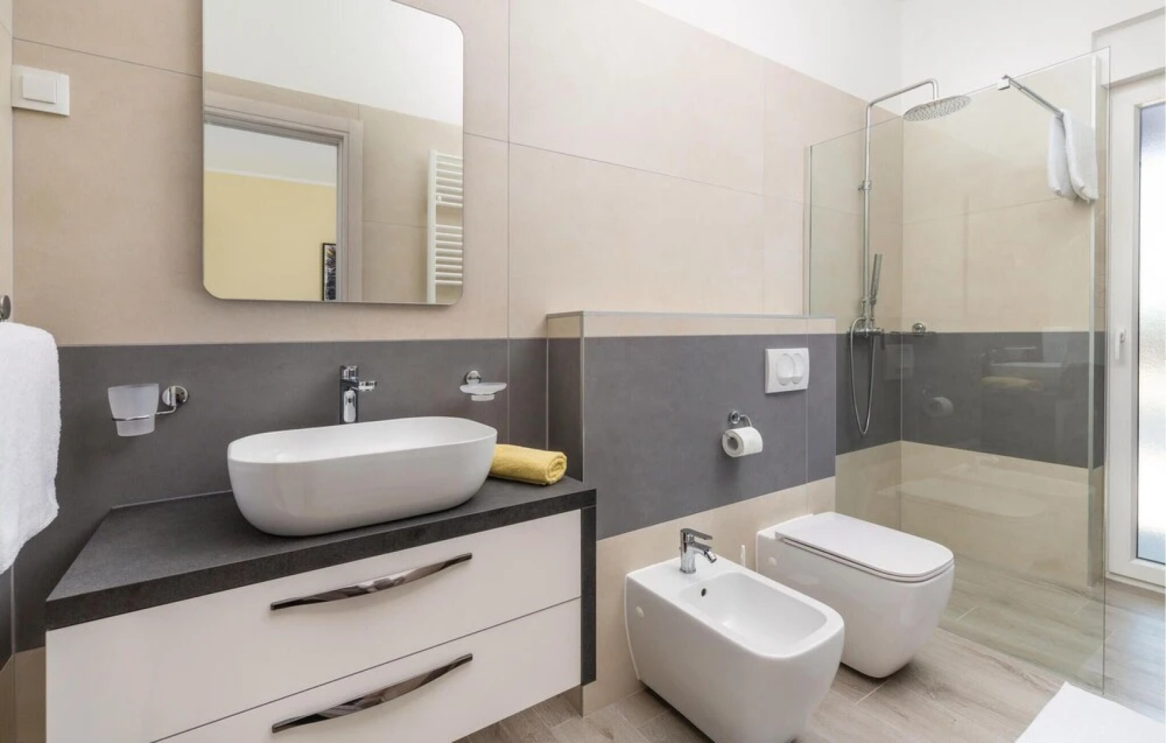 Stunning Home in Kujici With Sauna, Wifi and 5 Bedrooms