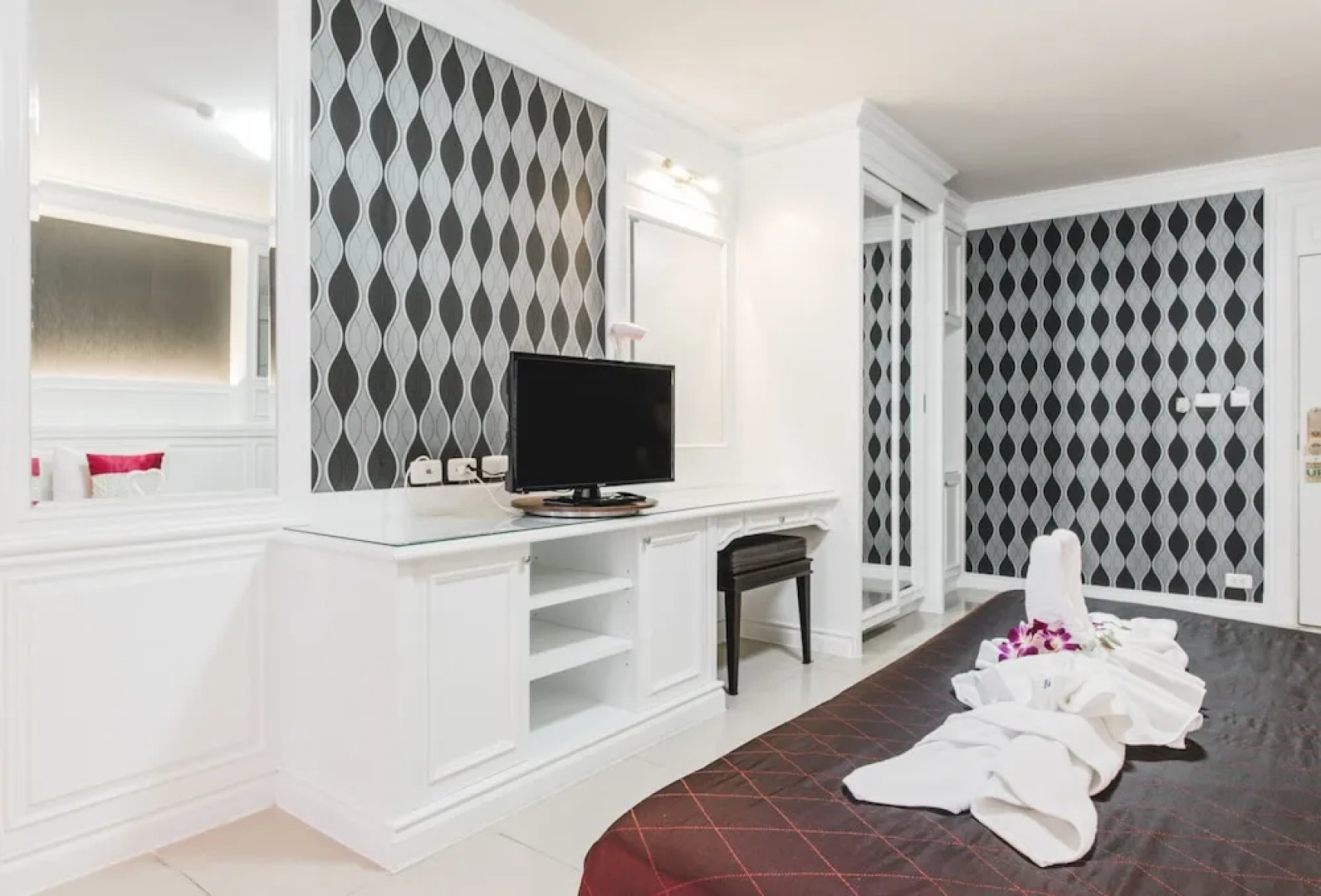 Convenient Park Bangkok Hotel